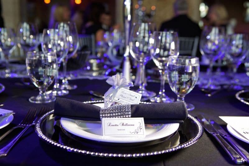 wedding catering styles - plated wedding reception in black and blue