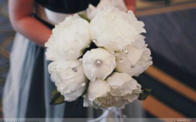 7 Ways to Personalize Your Wedding Flowers